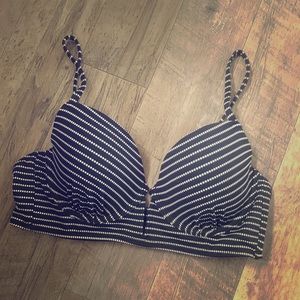 Xhiliration underwire swimsuit bra- M